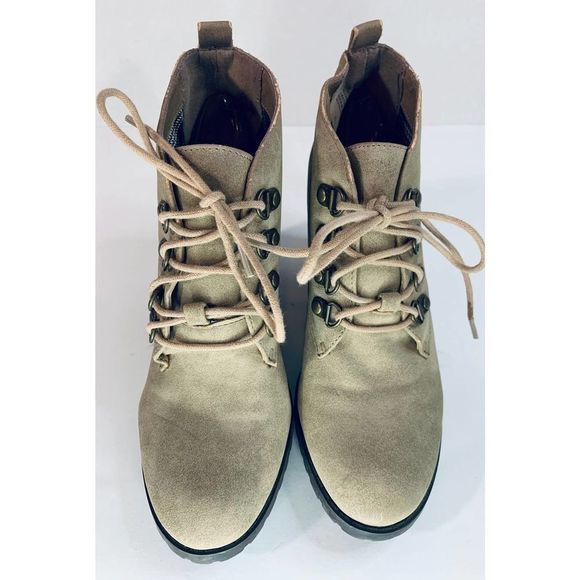 Restricted‎ Women Tan Ankle Boot Lace Up Suede Heel - Picture 1 of 7
